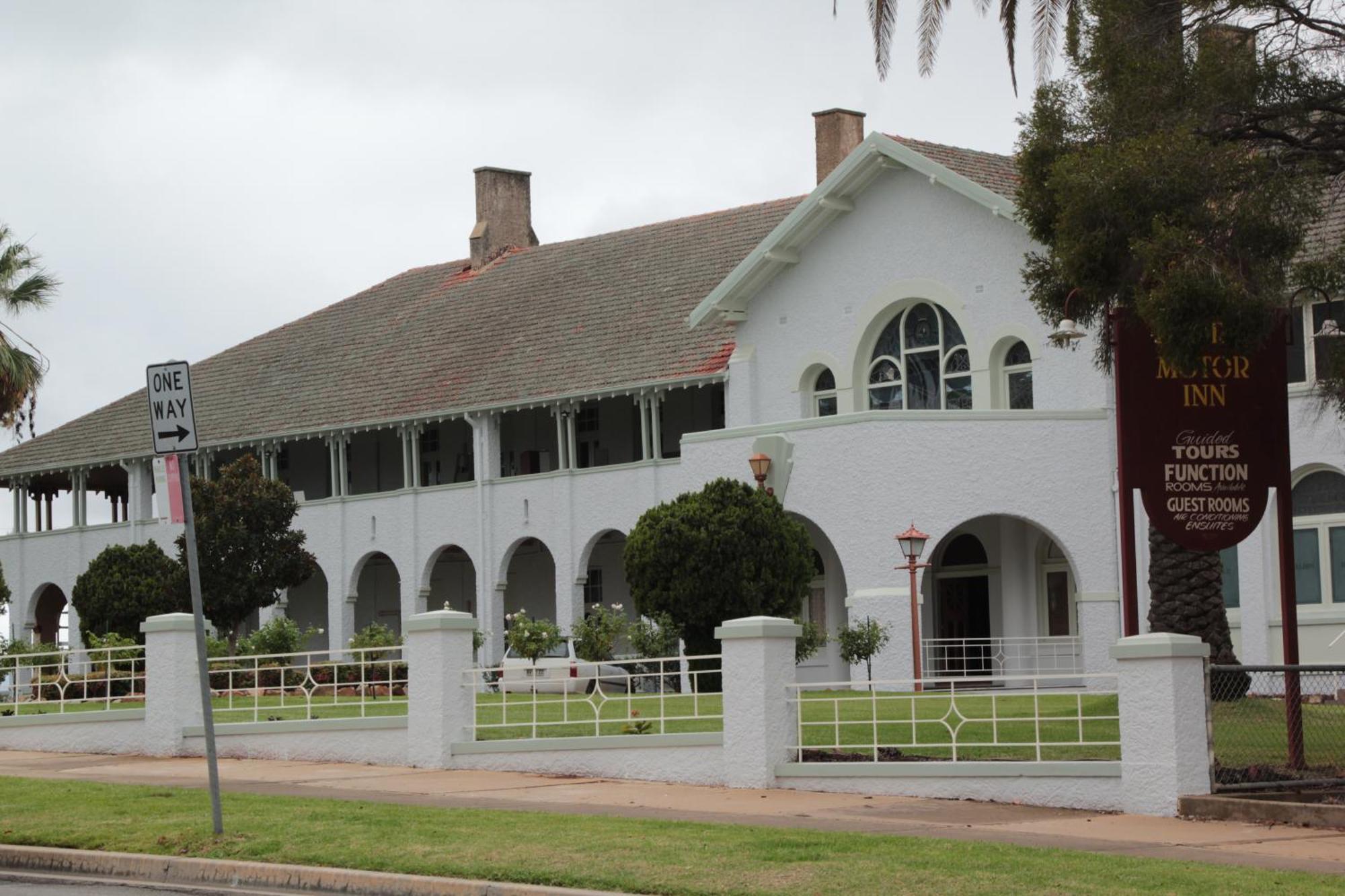 Hydro Hotel Leeton Exterior photo