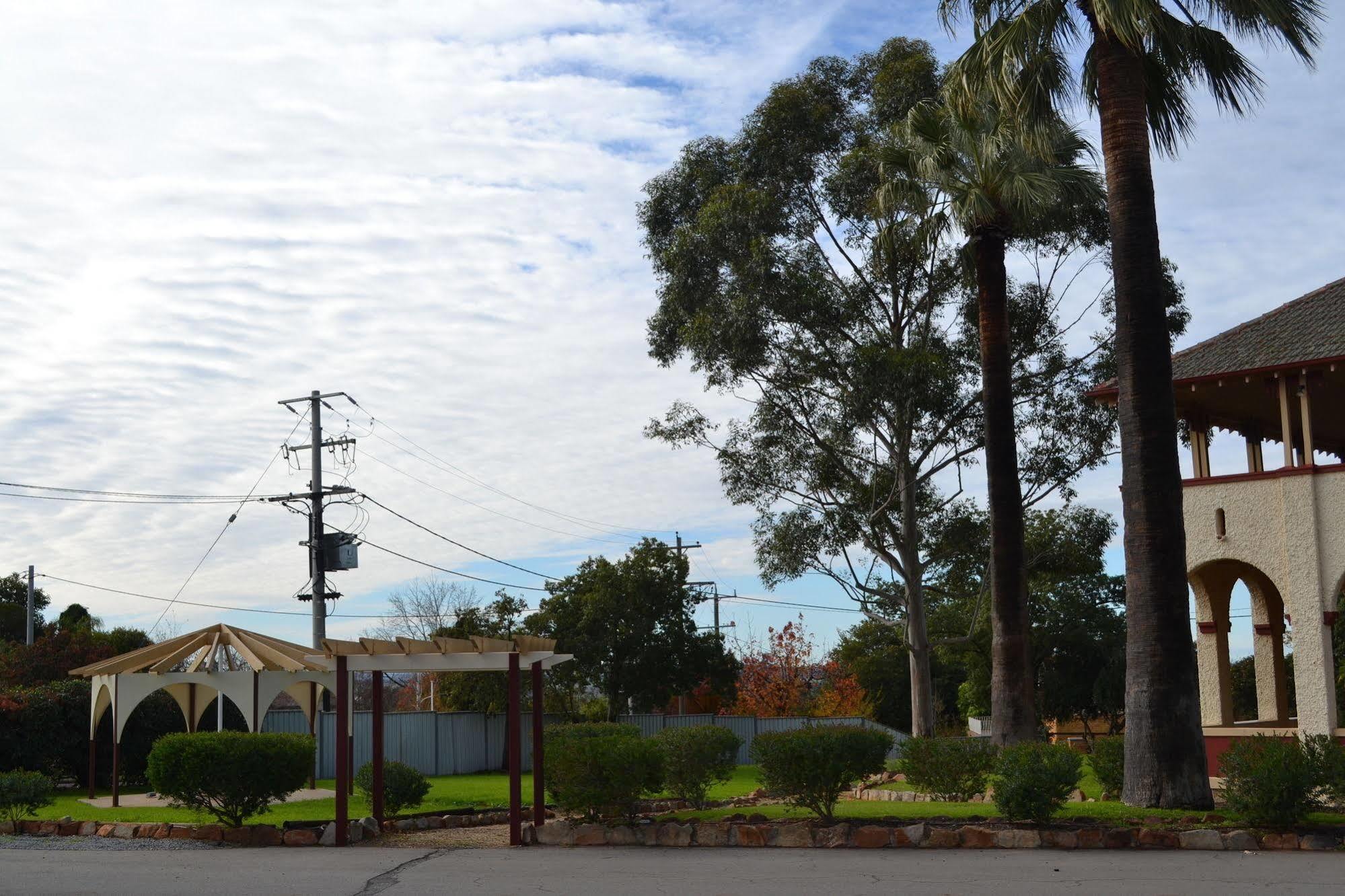 Hydro Hotel Leeton Exterior photo